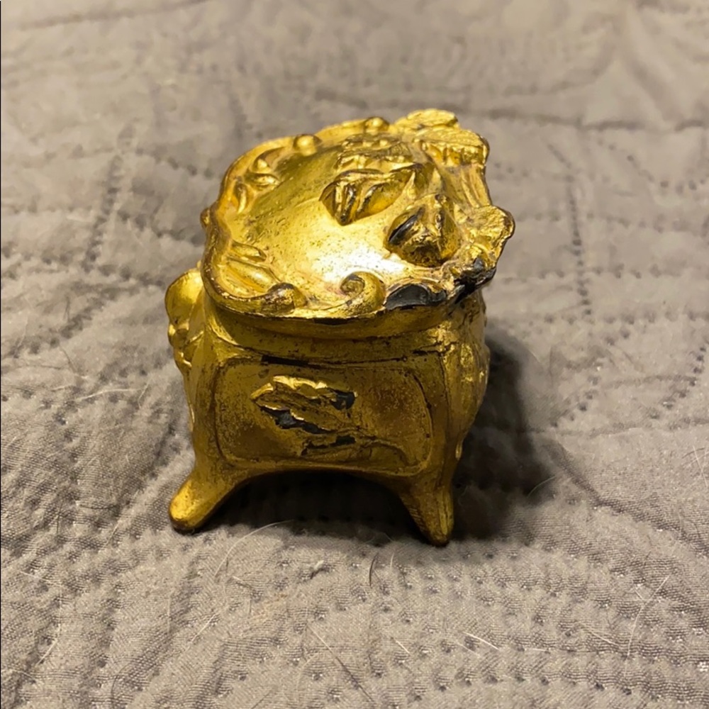 Mini Jewelry Casket - Picture 2 of 6